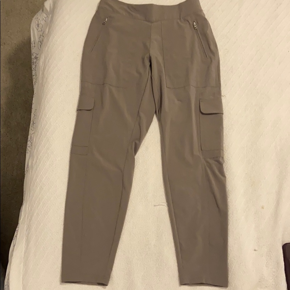 Athleta Chelsea cargo pants